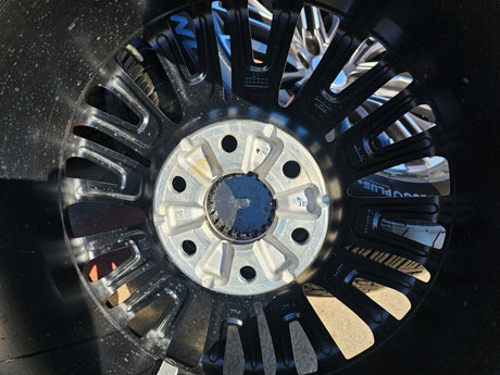 20" Chevy Silverado Tahoe GMC Sierra Yukon OEM wheels rims 2025 2026 NEW Texas Truck Tire