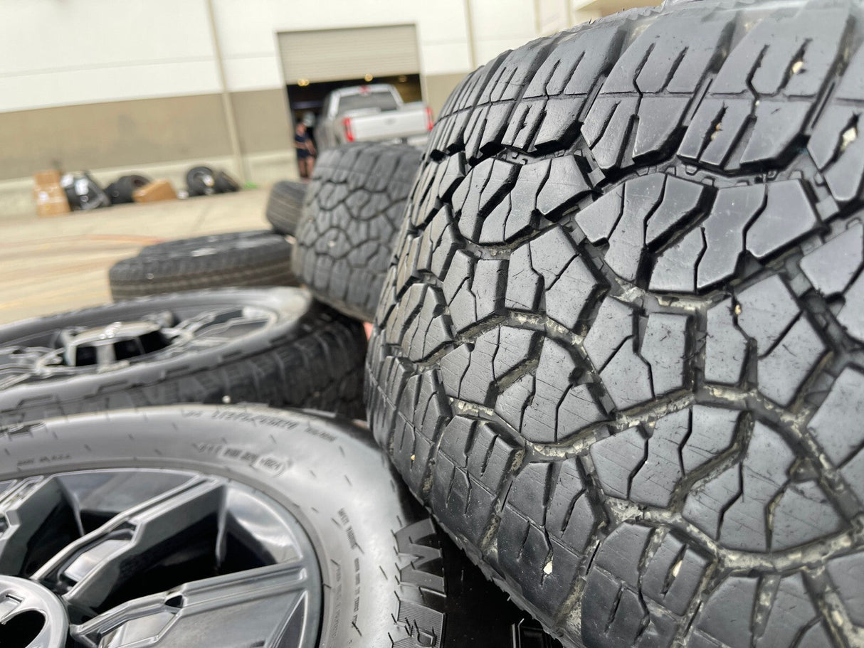 20" GMC Sierra DENALI 2500 3500 OEM 14137 5963 wheels rims Silverado tires A/T Texas Truck Tire