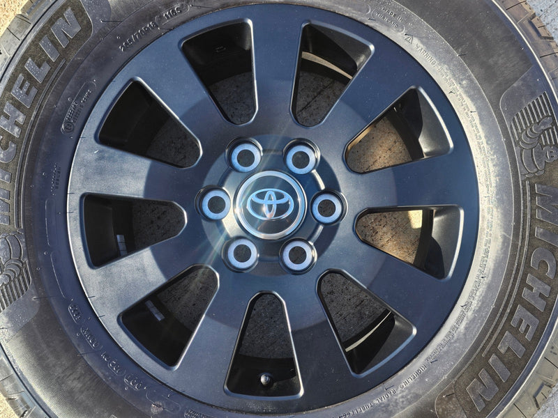 18" Toyota Land Cruiser OEM TRD black wheel rim 95952 Tundra Sequoia Texas Truck Tire