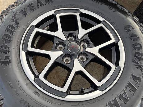17" Jeep Wrangler Rubicon OEM 95730 9327 wheels rims Gladiator GOODYEAR 33" NEW Texas Truck Tire