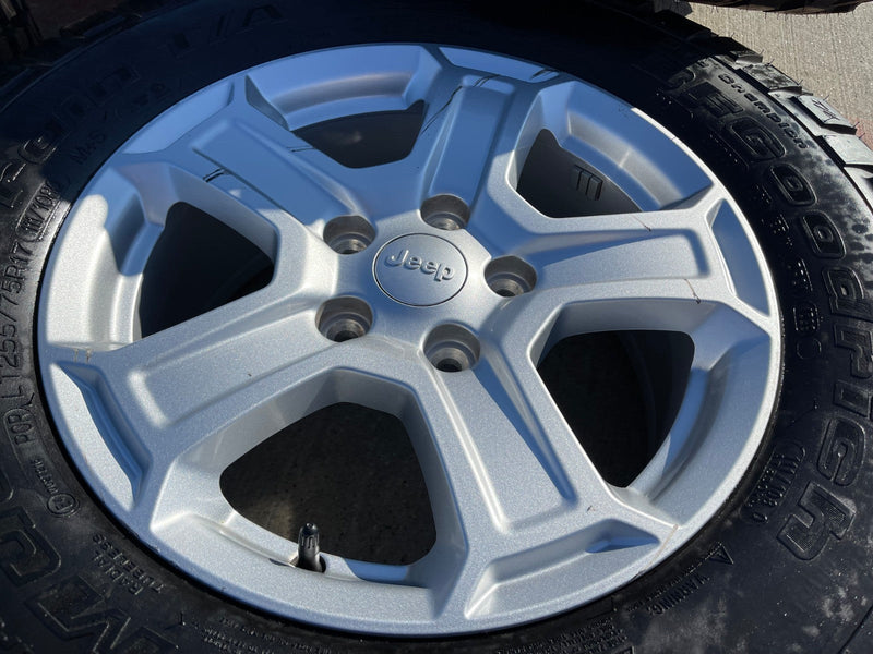 17" Jeep Wrangler Rubicon OEM wheels rims 9216 Gladiator BFG KM2 M/T Texas Truck Tire
