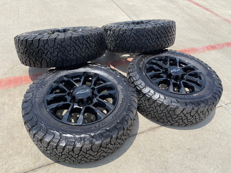 20" Chevy Silverado Trail Boss GMC AT4 2500 OEM 94030 wheels rims NEW BFG KO3 Texas Truck Tire