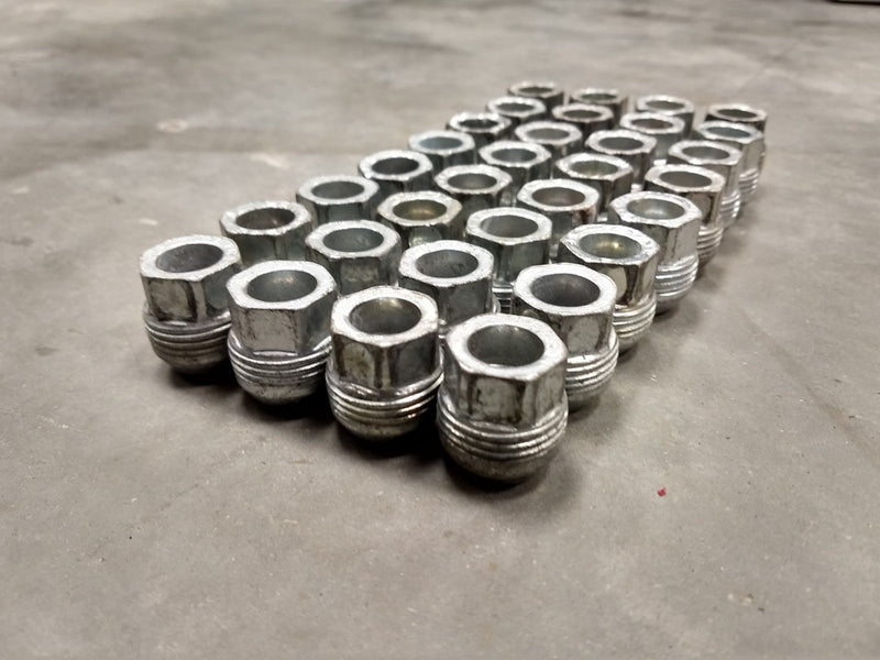 (32) 14x1.5 OEM GM lug nuts open end threaded 2500 3500 Chevy Silverado GMC Texas Truck Tire