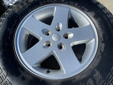 17" Jeep Gladiator OEM wheels rims 9074 Wrangler Kenda Klever A/T Texas Truck Tire