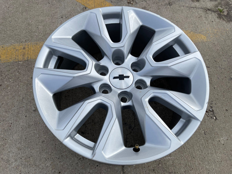 20" Chevy Silverado 1500 Tahoe Suburban OEM 5915 5916 wheel rim Texas Truck Tire