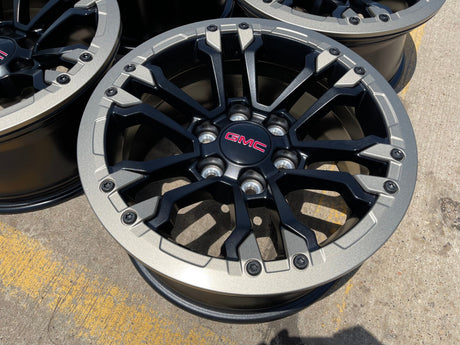 18" GMC Sierra Chevy Silverado OEM Beadlock wheels rims Canyon Colorado NEW Texas Truck Tire