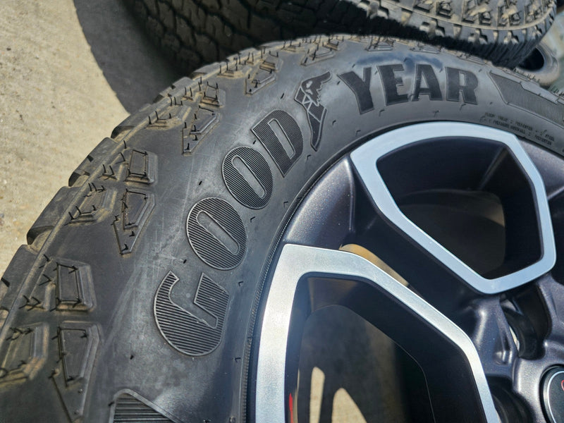 18" Jeep Grand Cherokee TRAILHAWK L OEM wheels rims 9309 Durango Texas Truck Tire