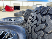 17" Jeep Wrangler 392 Gladiator Rubicon OEM 9329 BEADLOCK wheels rims NEW 35" Texas Truck Tire