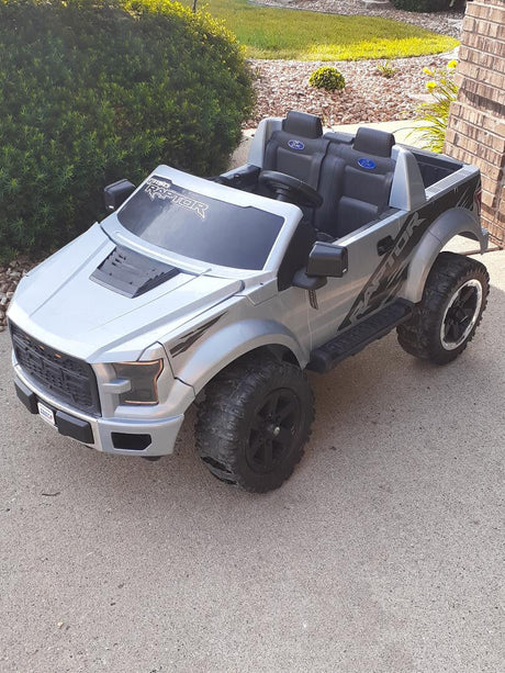Silver Replacement Tailgate for Ford F-150 Trucks with Durable Reinforced Construction