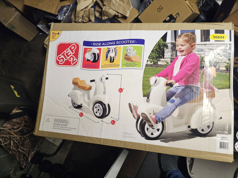 Ride-On Scooter Toy for Toddlers 1-4 Years with Foot-to-Floor Design