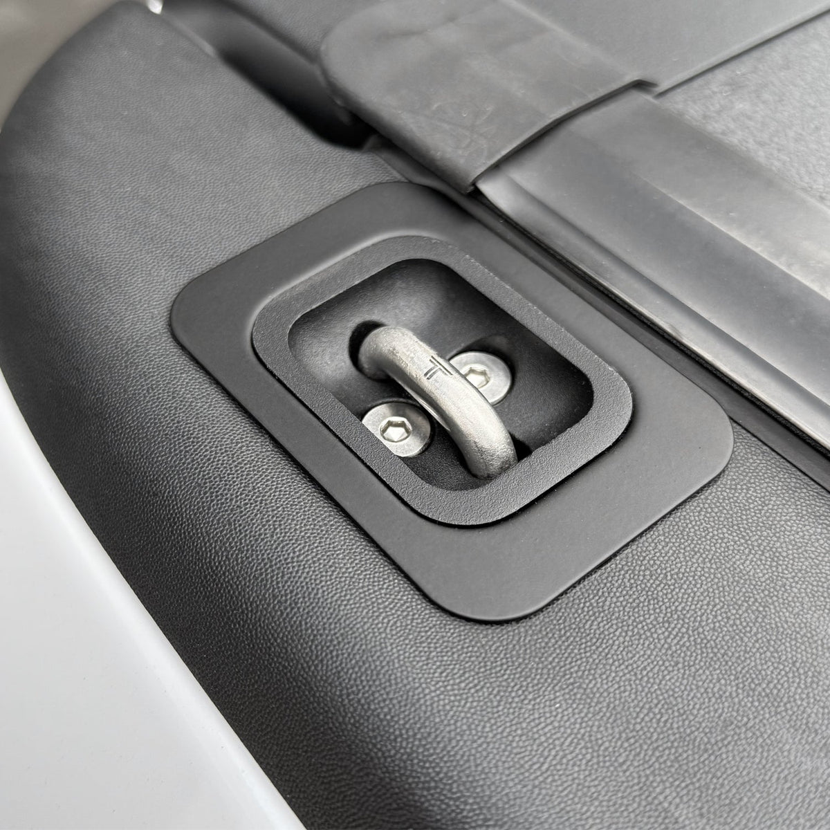 2001-2013 Chevrolet Silverado 3500HD Premium Flush-Fit Retractable Truck Bed Tie Down Anchors