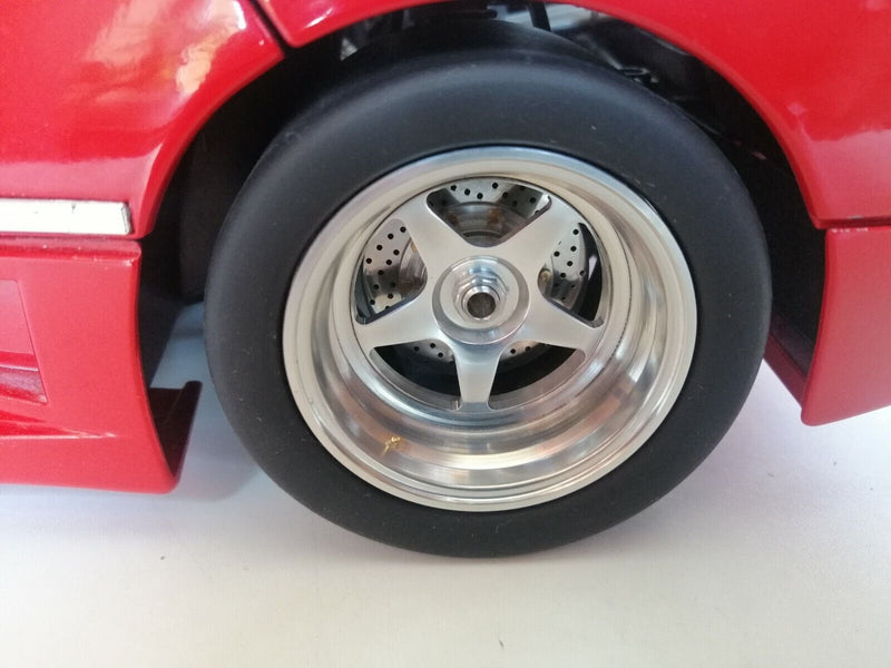 Upgrade Your Ferrari F40 LM with High-Performance Rubber Slick Tires - 1/8 Scale