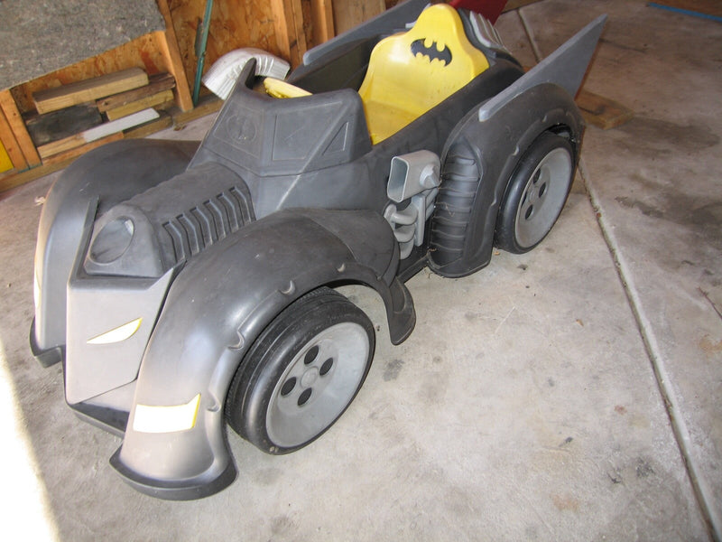 6V Battery-Powered Kids Ride-On Car Bat-Man Style with Cool Black Fins