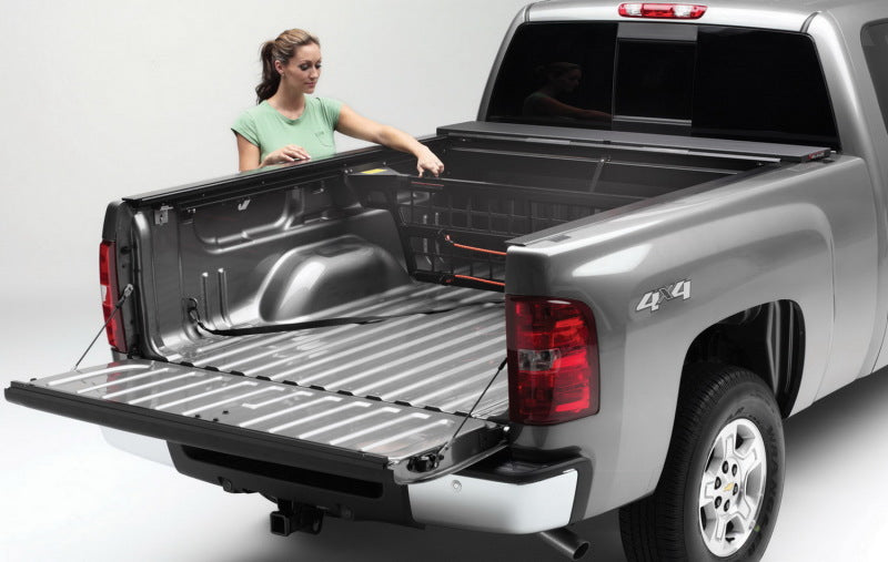 Roll-N-Lock 16-18 Toyota Tacoma Access Cab/Double Cab LB 73-11/16in Cargo Manager