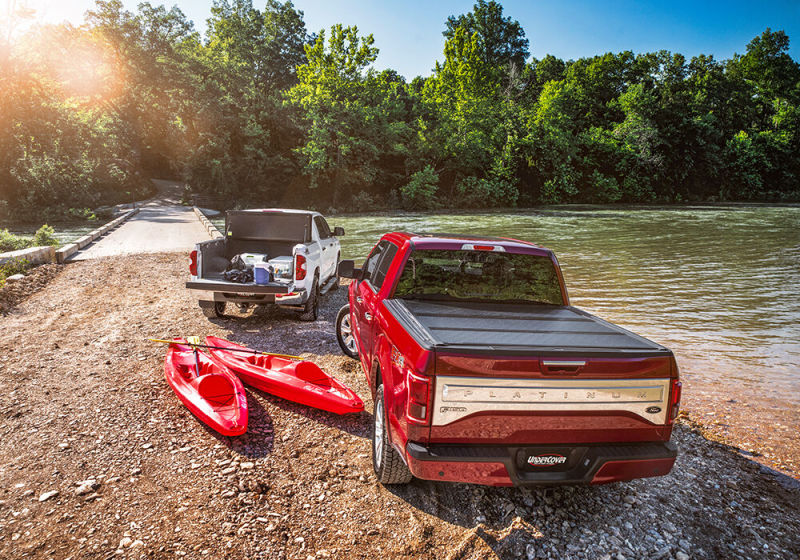 UnderCover 99-07 Chevy Silverado 1500 6.5ft Flex Bed Cover