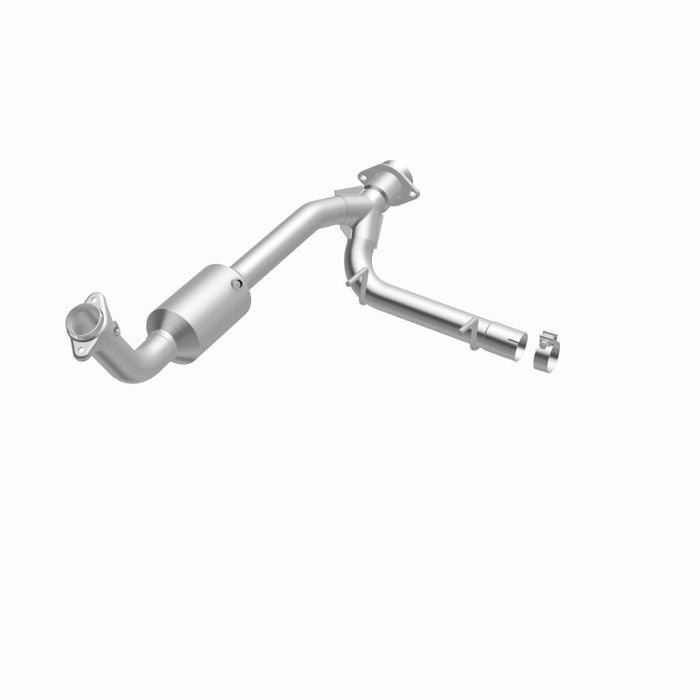 MagnaFlow Conv Direct Fit 05-06 Lincoln Navigator 5.4L w/ 3in Main Piping