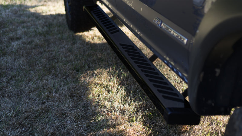 Lund 17-23 Ford F-250/350/450 Super Duty SuperCab Summit Ridge 2.0 Running Boards - Black