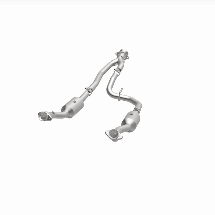 MagnaFlow 20-21 Ford Transit-150 Single Underbody V6 3.5L RWD Direct-Fit Catalytic Converter