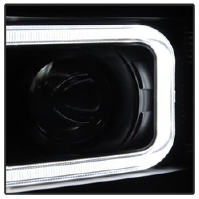 xTune Chevy Silverado 1500/2500/3500 07-13 Projector Headlights Black PRO-JH-CS07-LED-BK