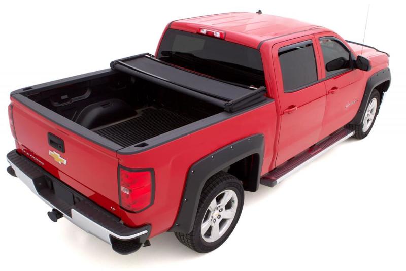 Lund 15-18 Ford F-150 (6.5ft. Bed) Genesis Elite Tri-Fold Tonneau Cover - Black