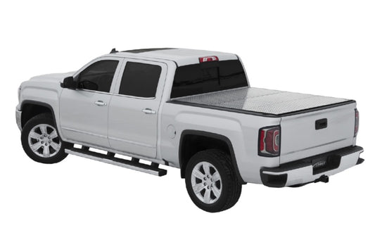 Access LOMAX Pro Series Tri-Fold Cover 15-19 Chevy Colorado 6ft Bed - Blk Diamond Mist