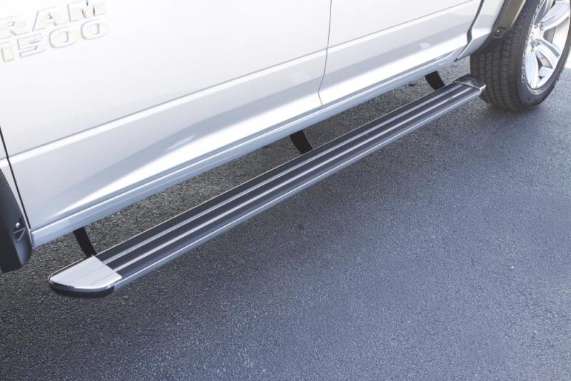 Lund 09-15 Dodge Ram 1500 Crew Cab (Built Before 7/1/15) Crossroads 87in. Running Board Kit - Chrome