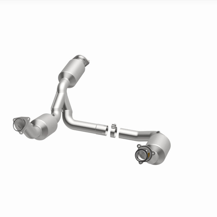 MagnaFlow 2021 Chevrolet Express 2500 4.3L Underbody Direct-Fit Catalytic Converter