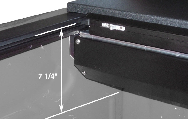 Roll-N-Lock 17-18 Ford F-250/F-350 Super Duty LB 96-1/2in M-Series Retractable Tonneau Cover