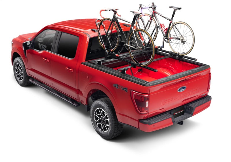 Roll-N-Lock 19-22 RAM 1500 (w/o Swing Gate - 76.3in. Bed) E-Series XT Retractable Tonneau Cover