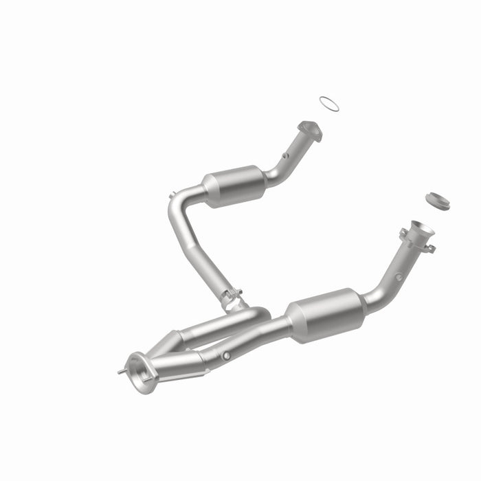 MagnaFlow Conv Direct Fit OEM 2005 GMC Sierra/Chevrolet Silverado 1500/Cadillac Escalade Underbody