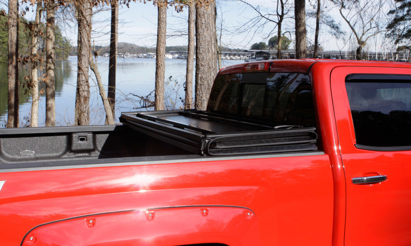 Lund 21-23 Ford F-150 (5.5ft. Bed) Hard Fold Tonneau Cover - Black