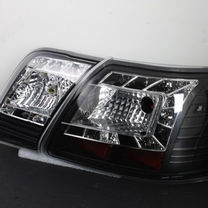 Spyder Toyota Camry (does not fit the Hybrid)07-09 LED Tail Lights Black ALT-YD-TCAM07-LED-BK