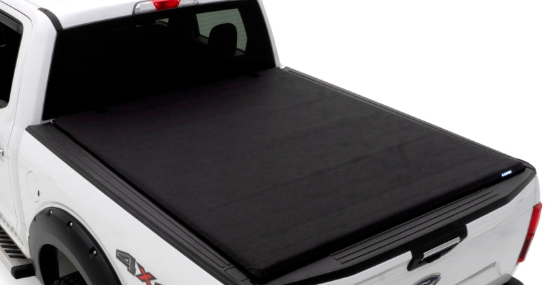 Lund 15-17 Toyota Tundra (5.5ft. Bed) Genesis Roll Up Tonneau Cover - Black