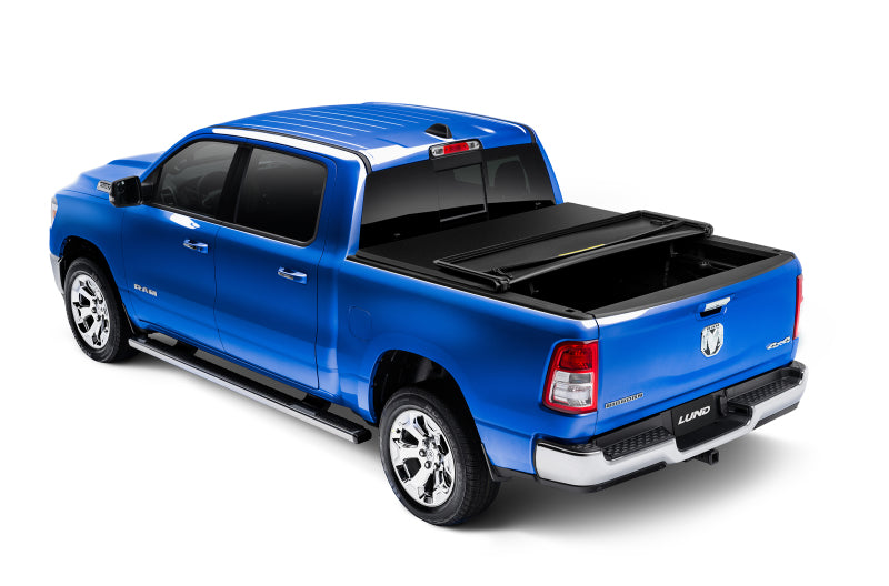 Lund 02-17 Dodge Ram 1500 (5.5ft. Bed) Genesis Elite Tri-Fold Tonneau Cover - Black