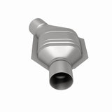 MagnaFlow Conv Univ 2.25 Angled Inlet