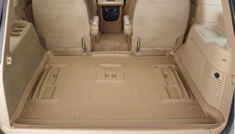 Husky Liners 02-06 GM Escalade/Tahoe/Yukon/Denali Classic Style Black Rear Cargo Liner