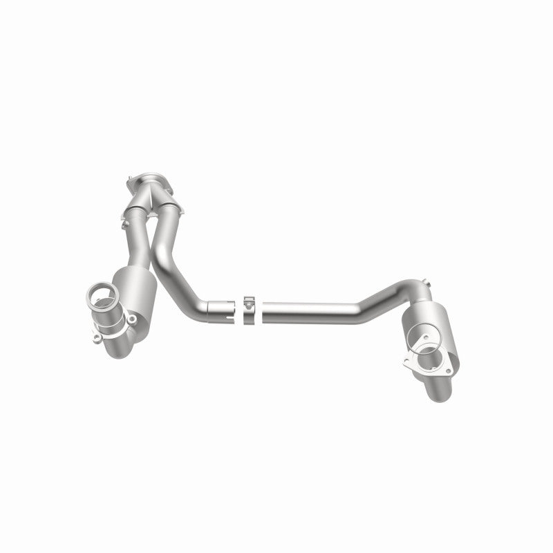 MagnaFlow Conv Direct Fit OEM 2005 GMC Sierra/Chevrolet Silverado 1500/Cadillac Escalade Underbody