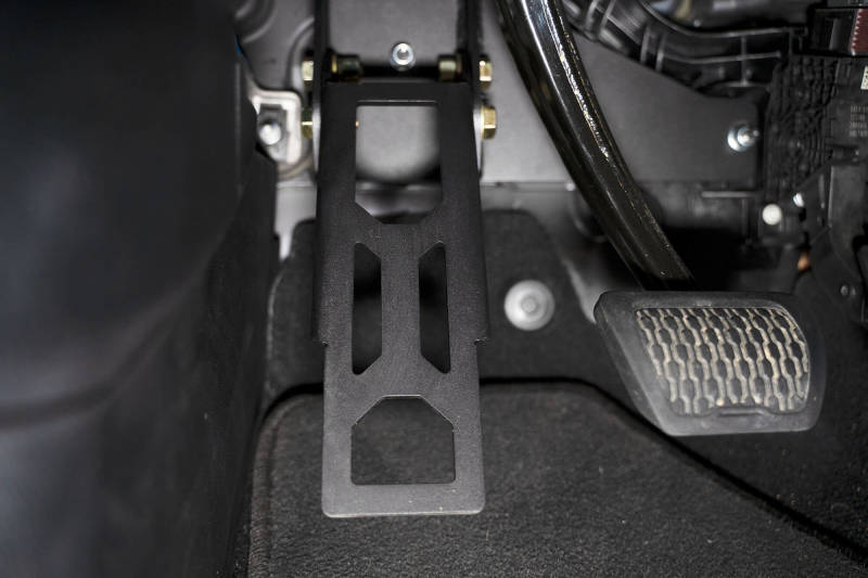 DV8 Offroad 18-20 Jeep Wrangler JL Adjustable Dead Pedal