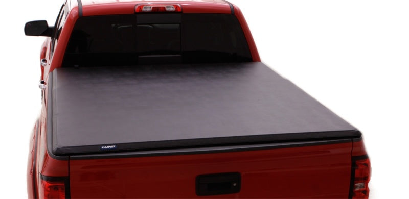 Lund 2022 Toyota Tundra 5.7ft Bed Hard Fold Tonneau (w/o Trck Adpt Kit + w/o Trl Spcl Edtn Bx)