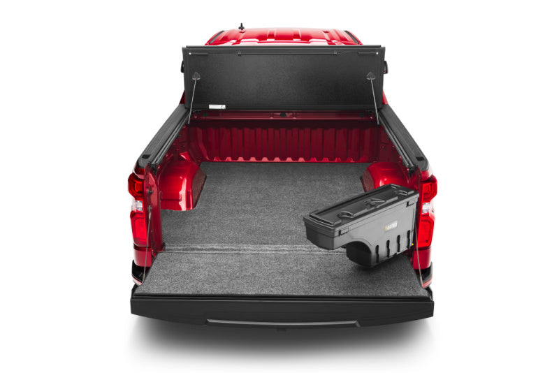 UnderCover 99-06 Chevy Silverado 1500-3500 HD (07 Classic) Passengers Side Swing Case - Black Smooth