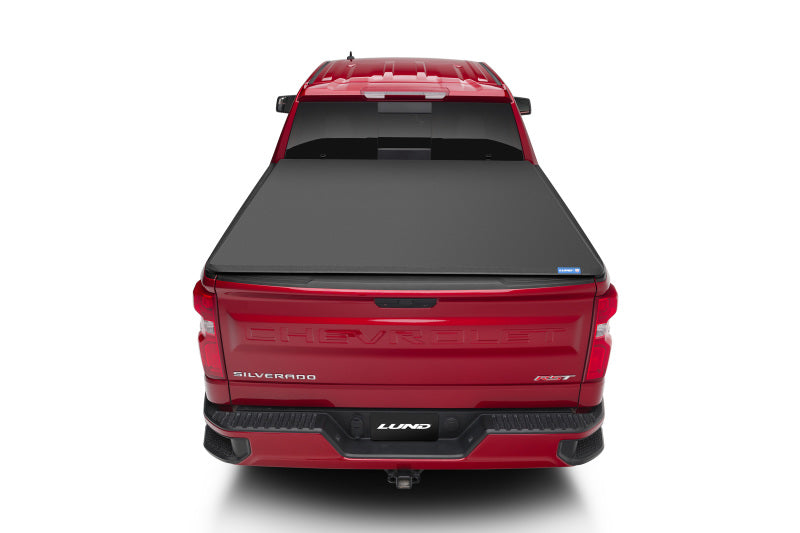 Lund 04-12 Chevy Colorado (5ft. Bed) Genesis Elite Tri-Fold Tonneau Cover - Black