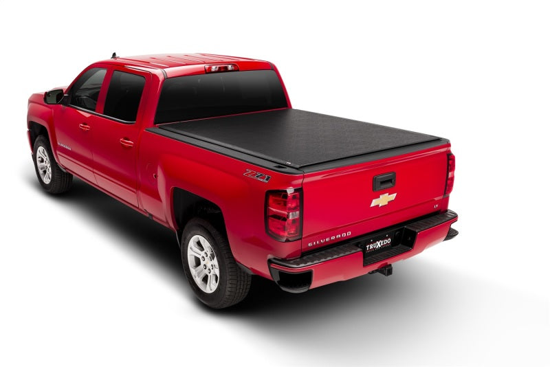 Truxedo 16-18 GMC Sierra & Chevrolet Silverado 1500 w/Sport Bar 5ft 8in Lo Pro Bed Cover